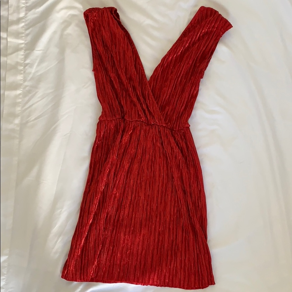 MINI RED DRESS